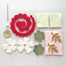 Load image into Gallery viewer, Mini Felt Flower Craft Kit | Strawberry Mint