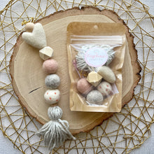 Load image into Gallery viewer, Keychain Craft Kit | So Sweet
