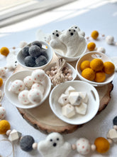 Load image into Gallery viewer, Garland Craft Kit | Hey Boo
